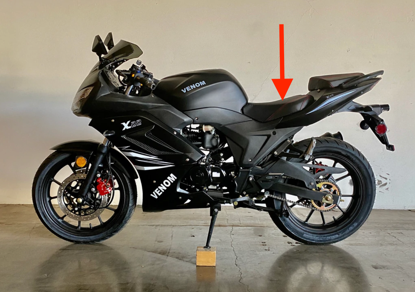 Motorcycle driver seat cushion for Venom X22 125cc BD125-11