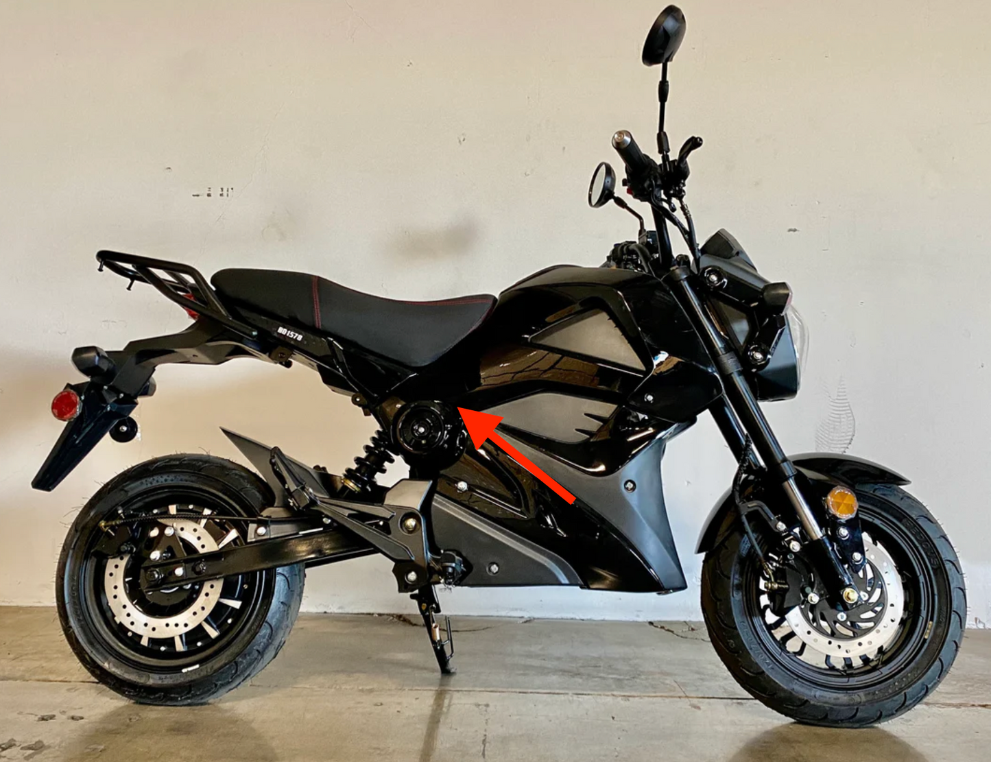 200578010 fairing. BD578Z right seat lock fairing