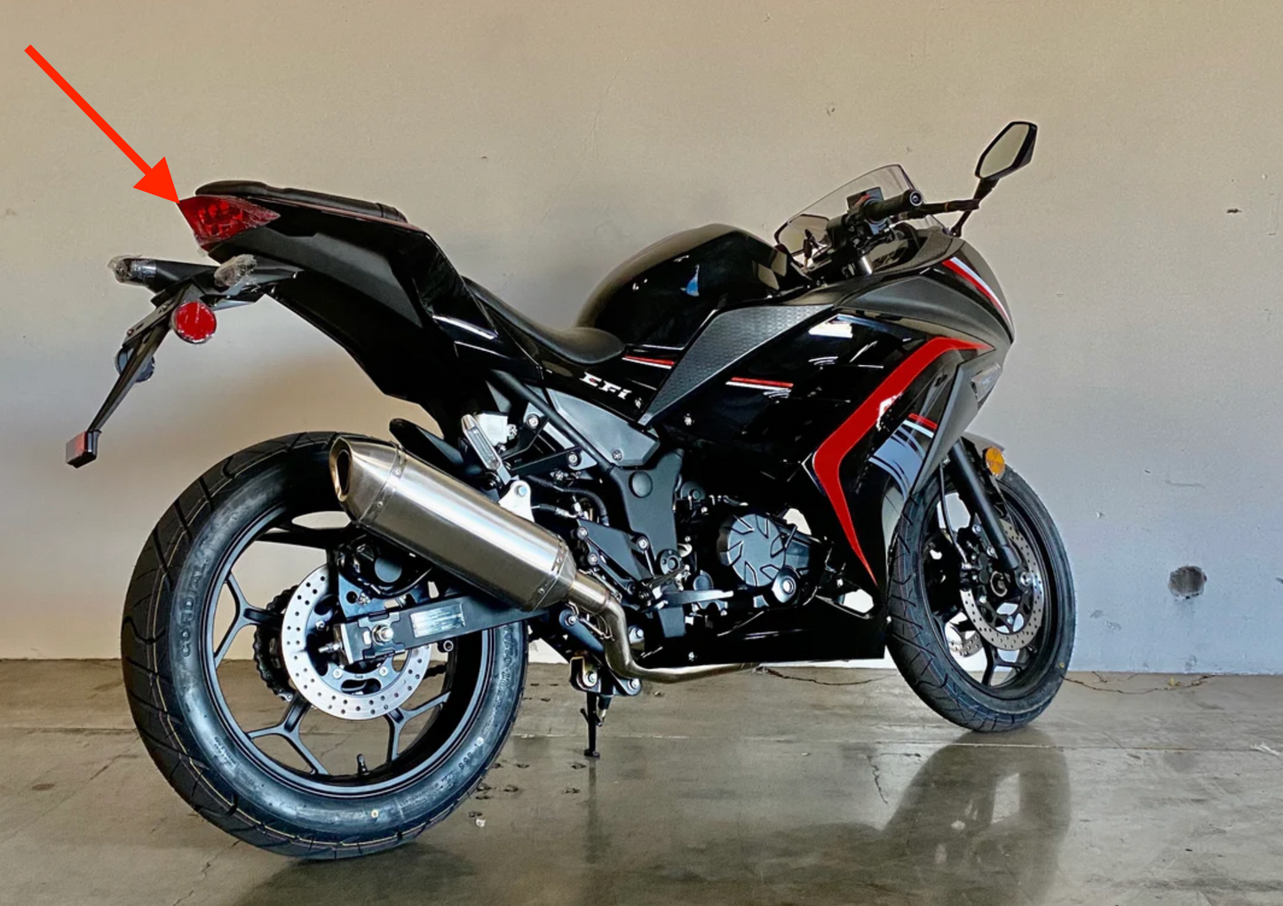 BD250-5 Venom SuperBike 250cc rear LED light assembly