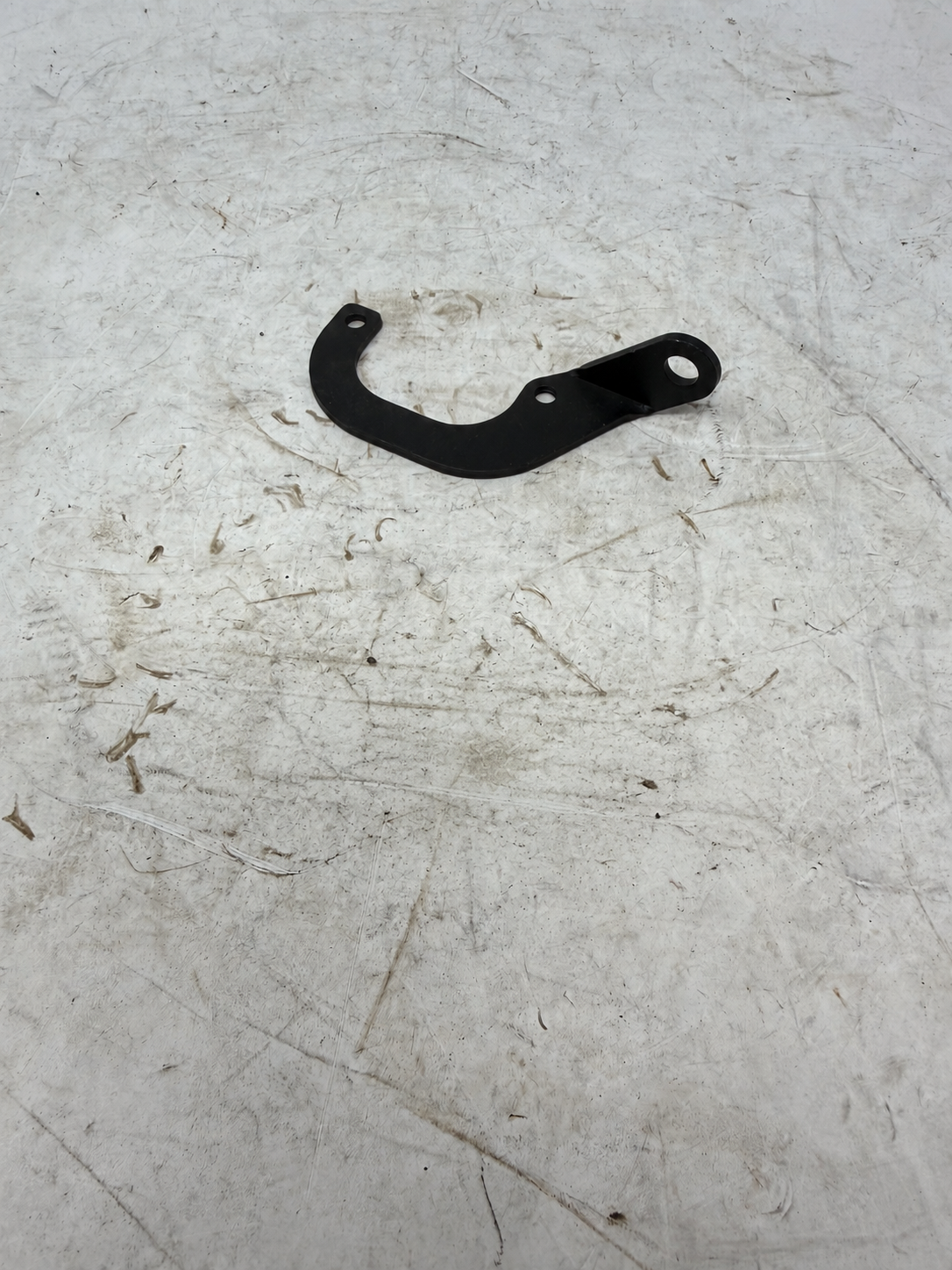 Black curved air valve fixing bracket with three mounting holes for Sportster 250cc DF250RTG, part 02010351