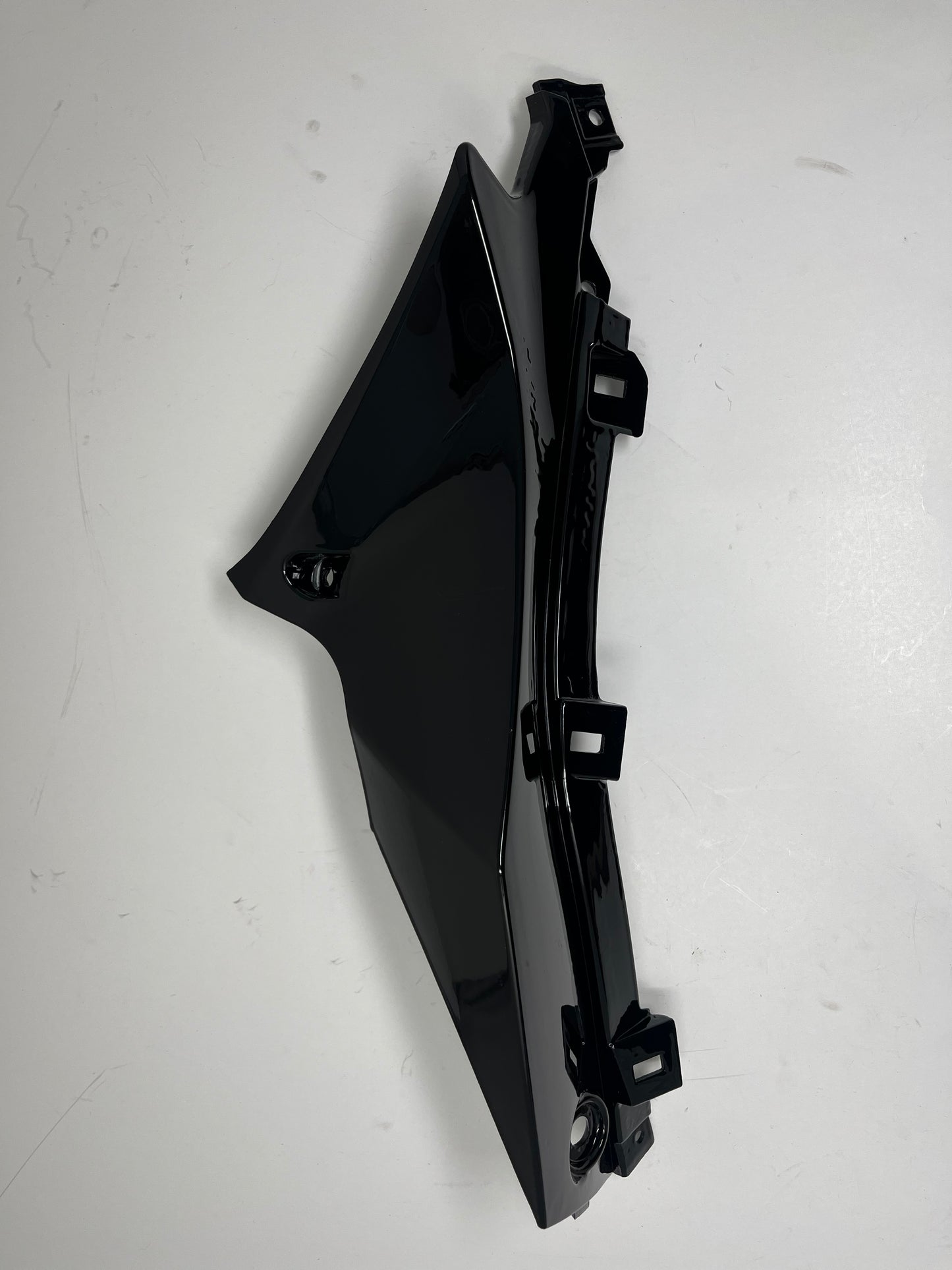 Right tank guard for DF250RTS for sale. Buy right fuel tank fairing for X22R motorcycle.