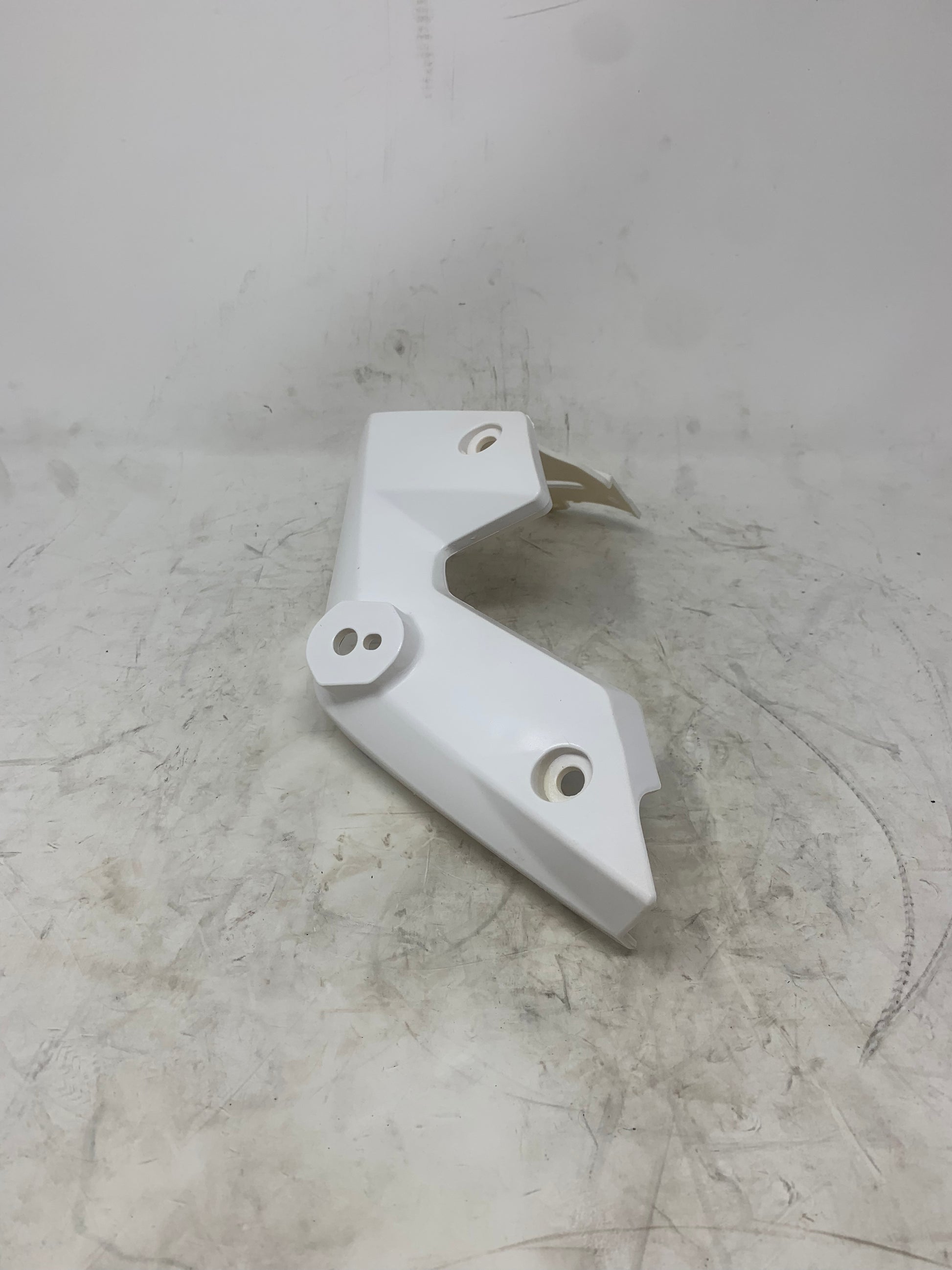 Vader 125 Gen II right headlight cover | BD125-10 OEM headlight fairing