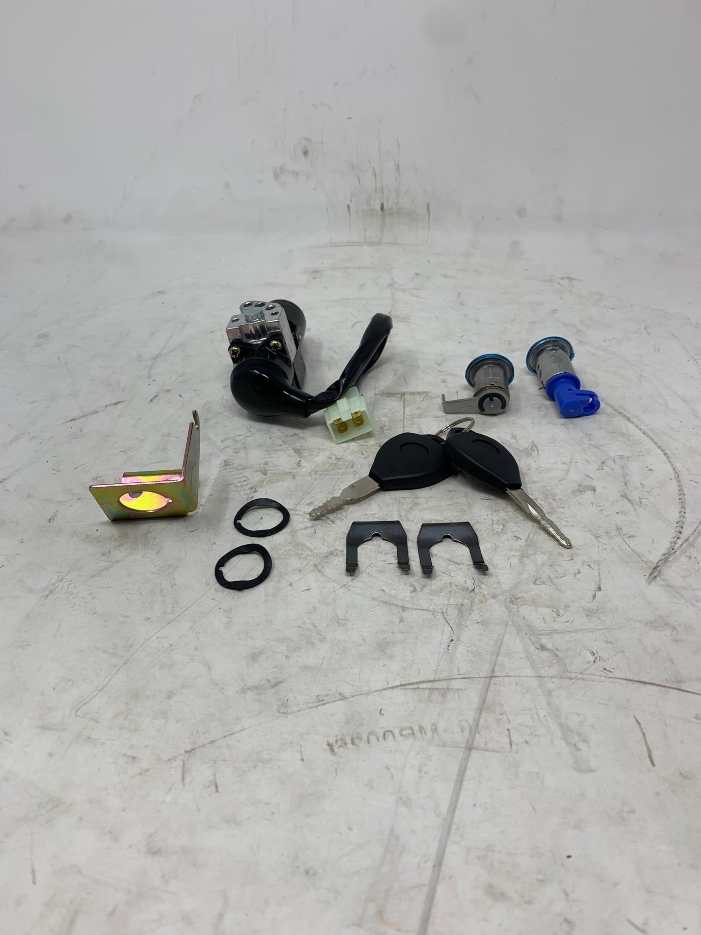 Ignition key set and lock for BD578Z E-Vader 2000w electric motorcycle