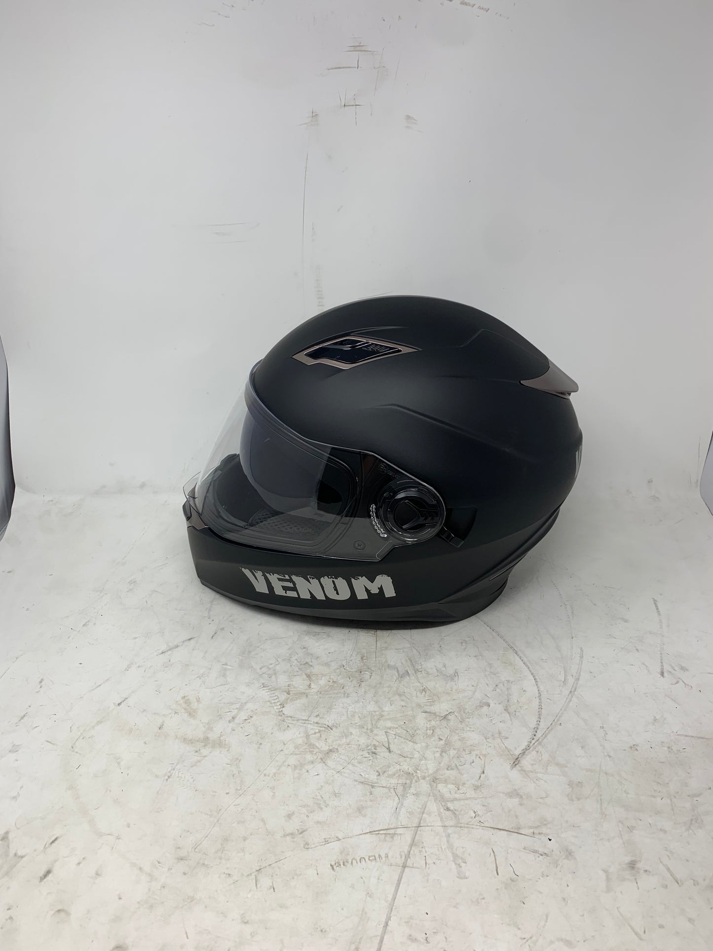 Dual visor motorcycle helmet DOT approved safety design