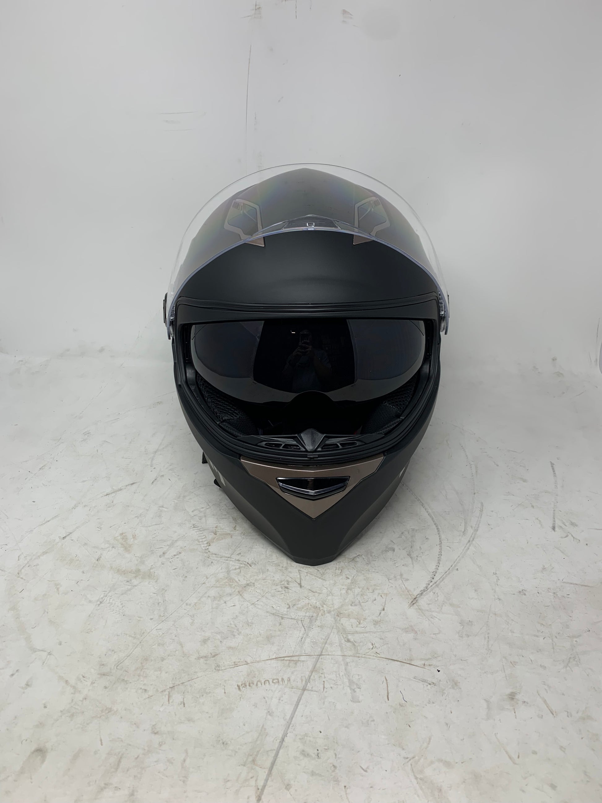 Motorcycle full face helmet with dual visor and DOT approval