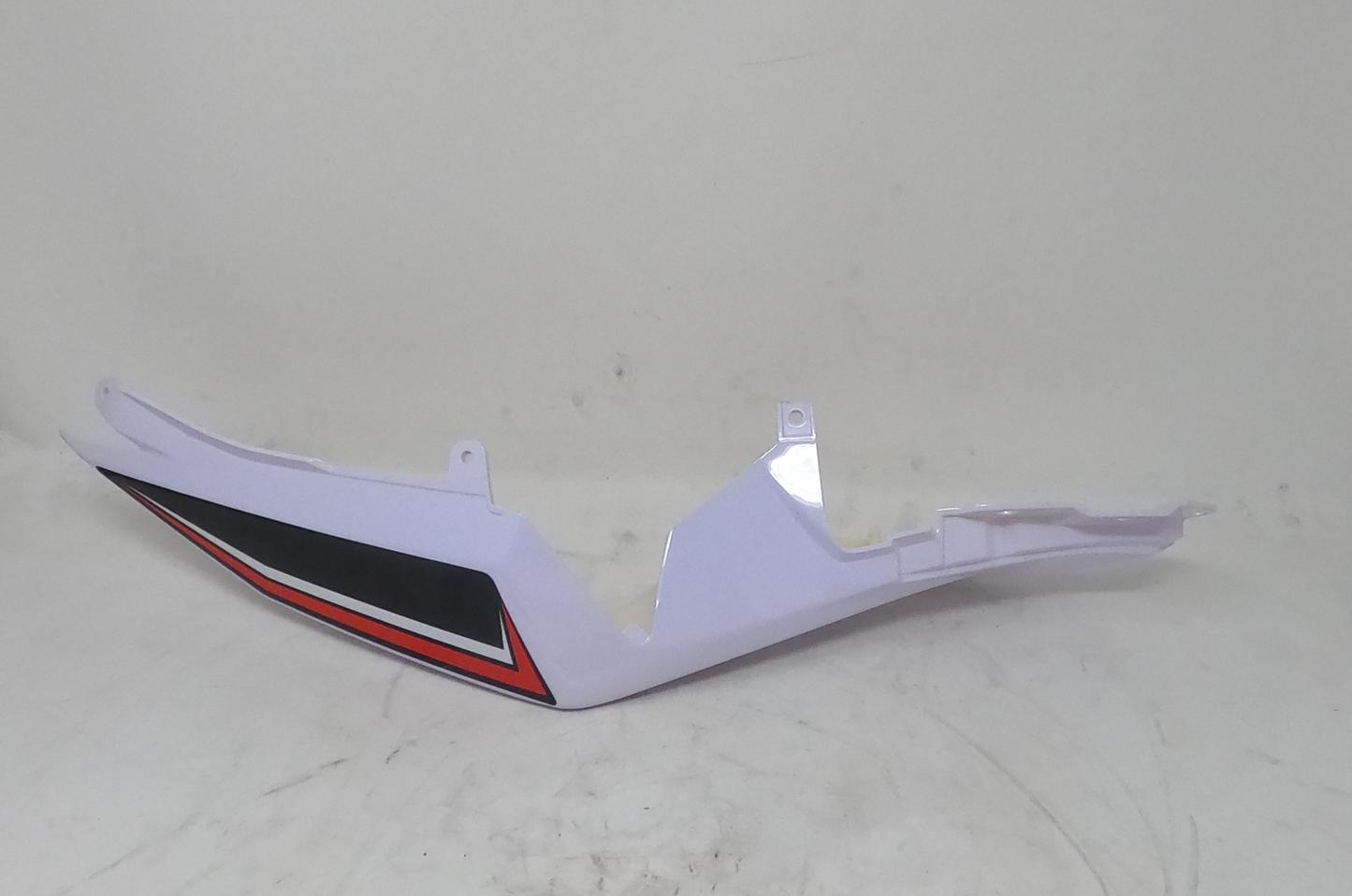 White right tail fairing BD250-5 Venom SuperBike rear body panel view