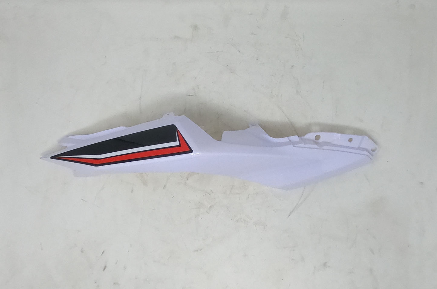 White right tail fairing BD250-5 Venom SuperBike rear body panel view
