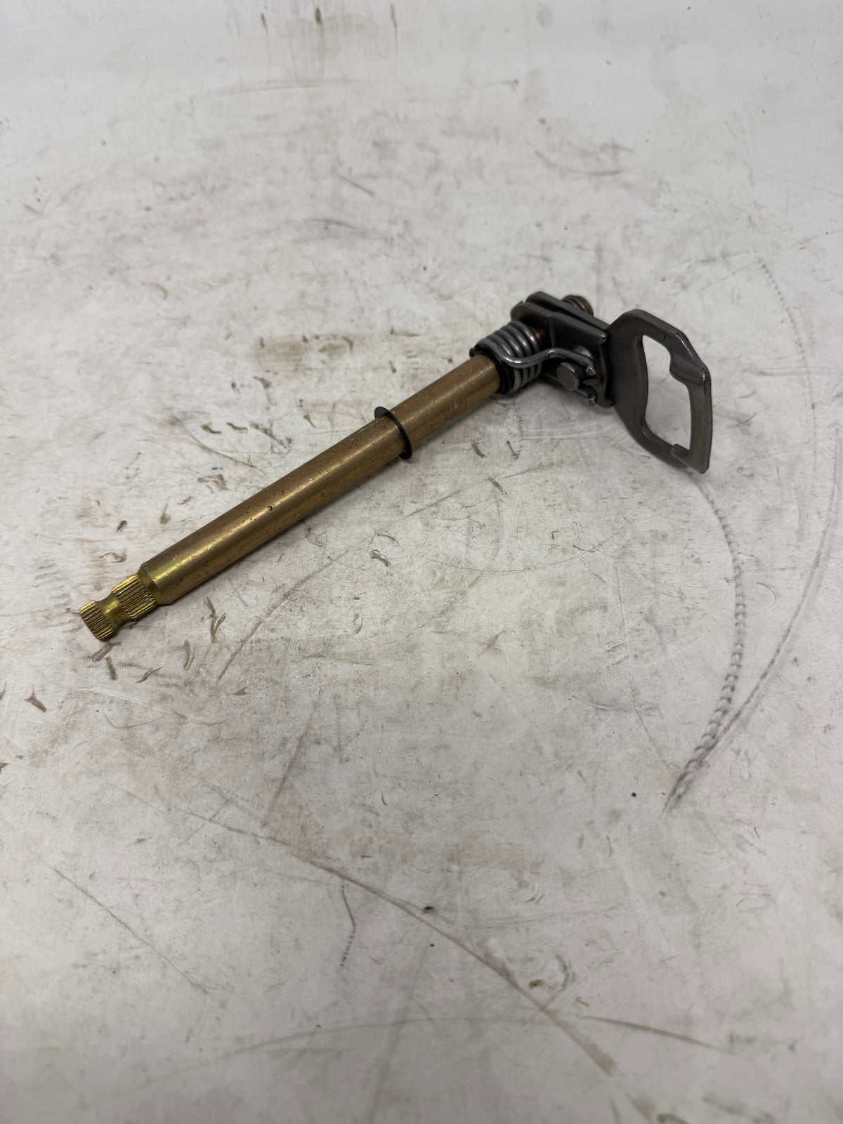 DF250RTG Venom Sportster 250cc internal gear shift shaft and lever assembly with fitted return spring, part 24300-I006-00000C