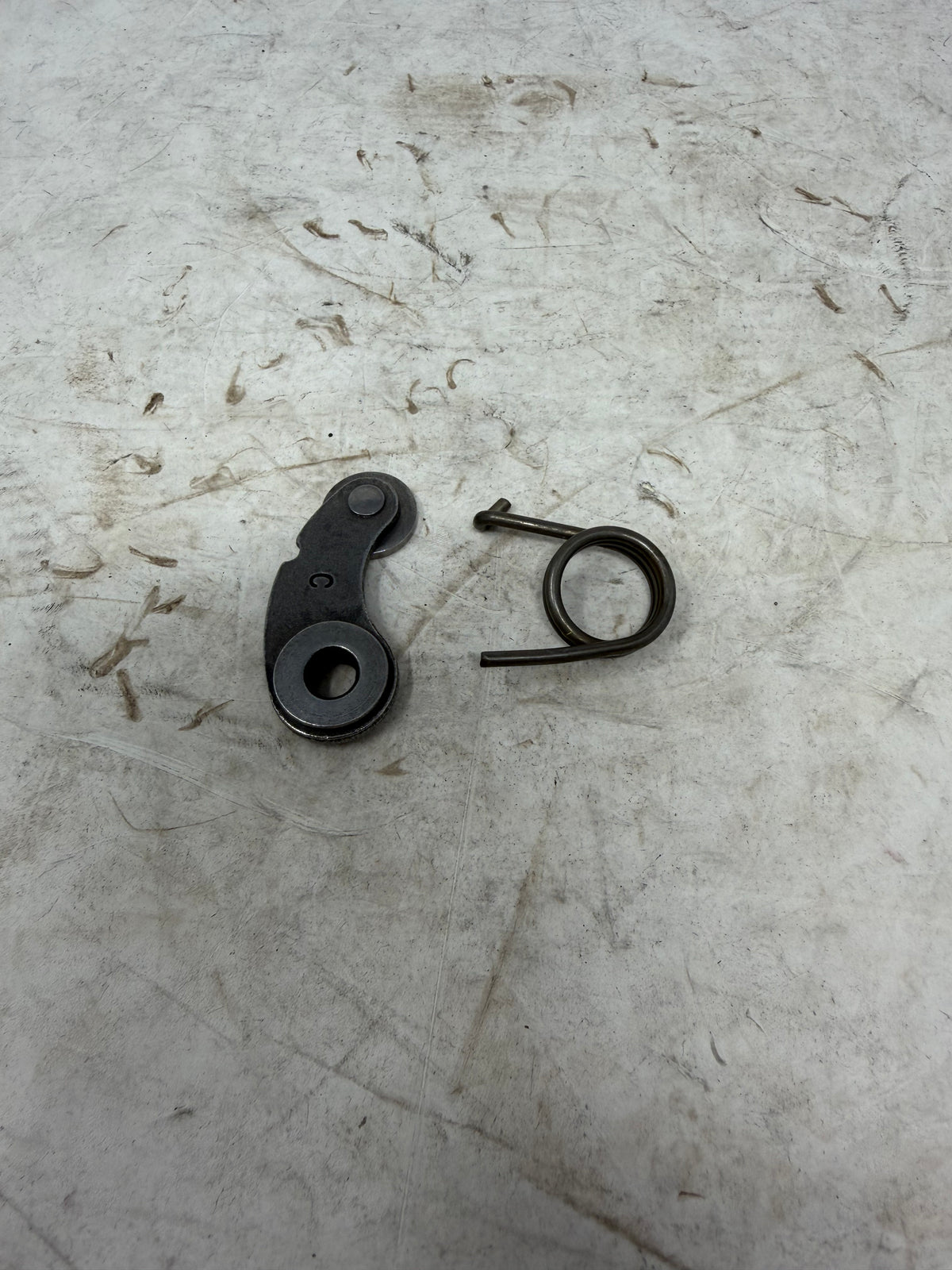 DF250RTG Venom Sportster 250cc gearshift locating plate and spring kit, parts 2434A-I008-0000 and 24304-I006-0000
