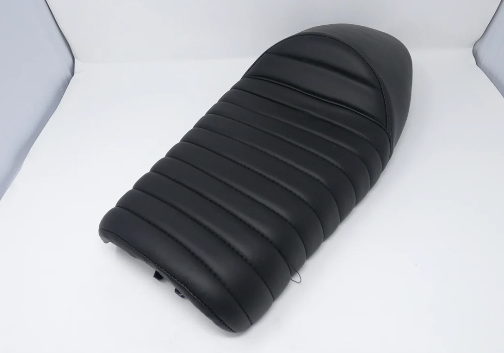 DF250RTG Sportster 250cc Black Seat Assembly 05010082 - view 2