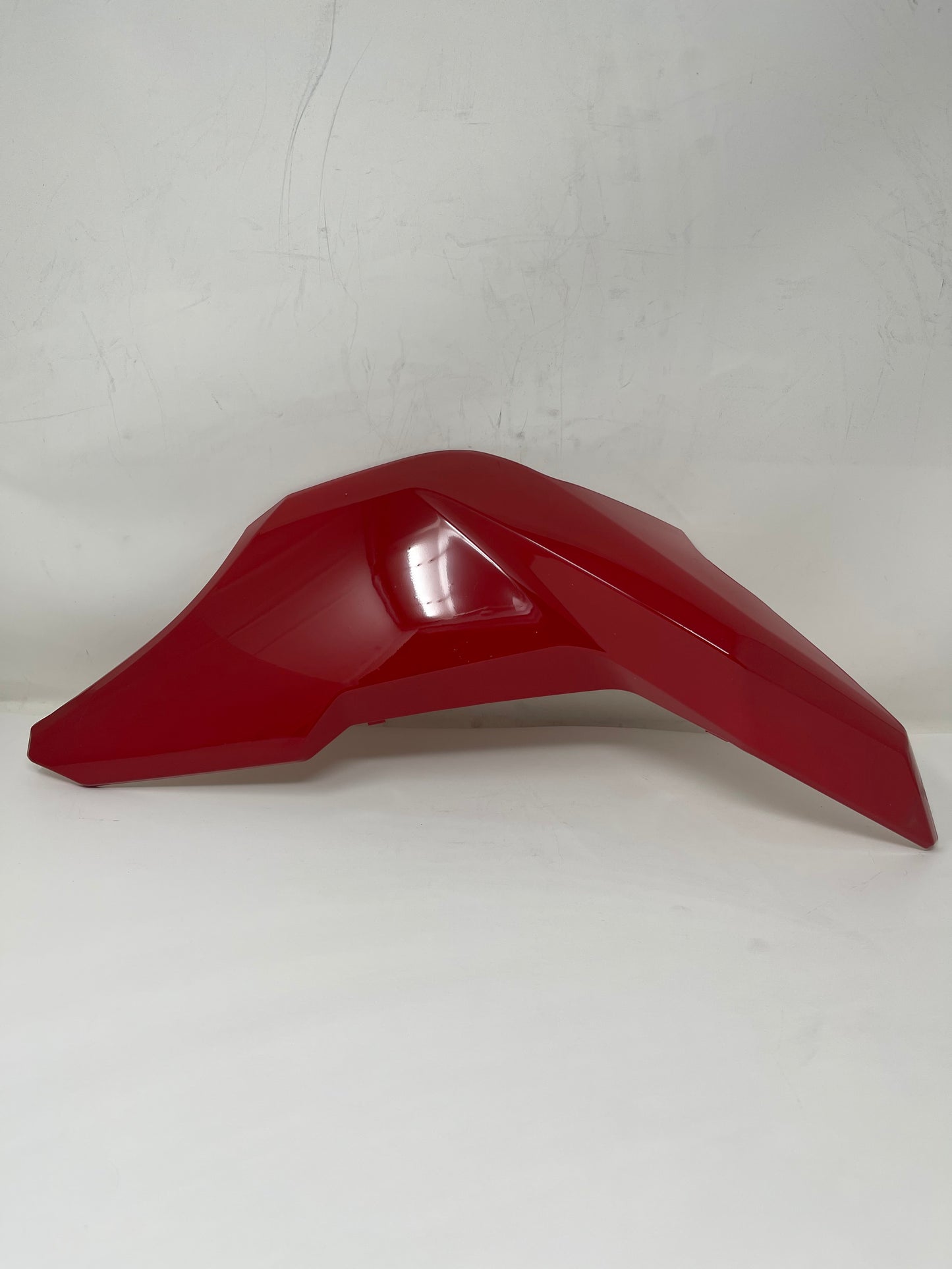 Right fuel tank cover for BD125-10 in red. Part # 125010003