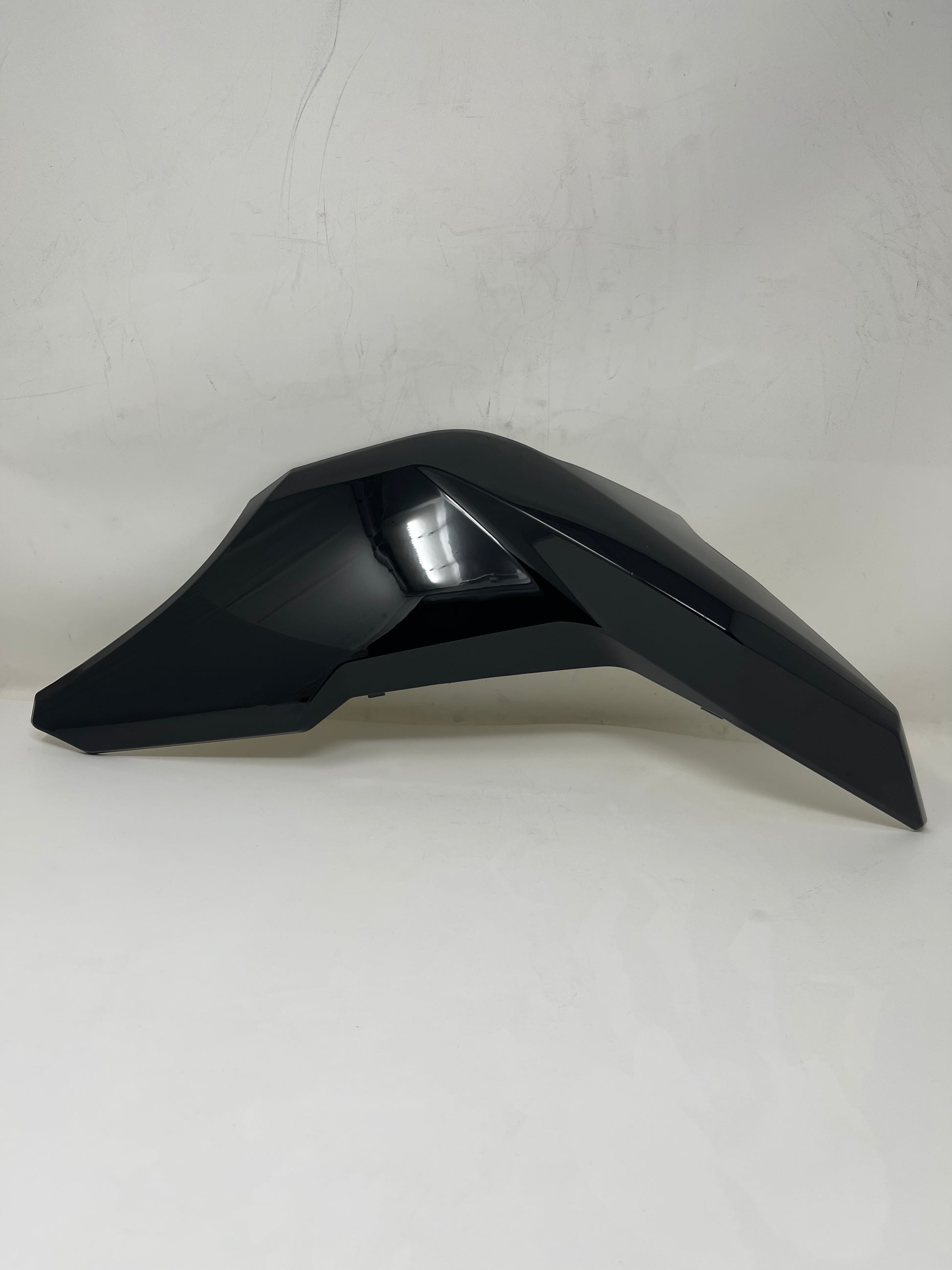 Right fuel tank cover for BD125-10 in black. Part # 125010003