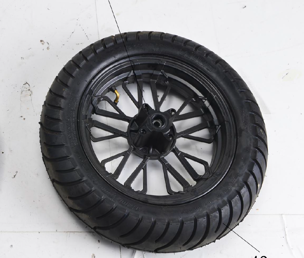 130/70-12 Rear tire on rim for BD125-10. Vader X20 125cc back tire for sale 130/70-12