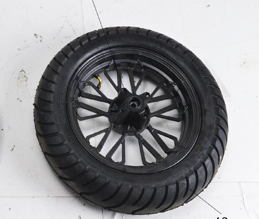 130/70-12 Rear tire on rim for BD125-10. Vader X20 125cc back tire for sale 130/70-12
