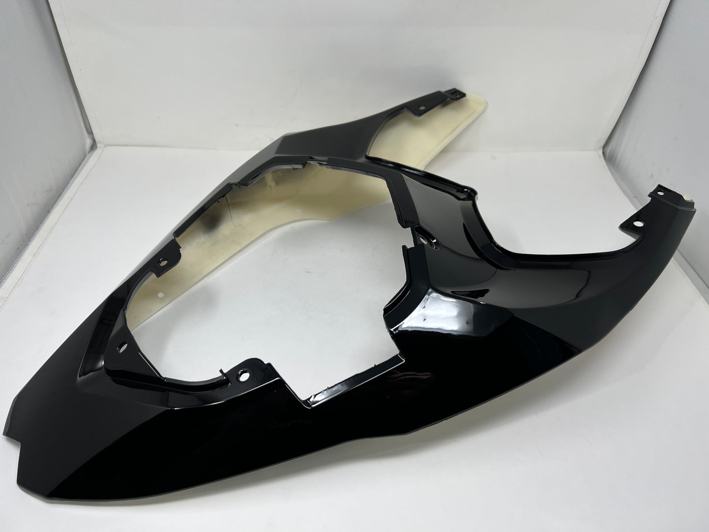 Rear tail fairing for DF250RTS for sale. Buy rear seat plastic for Venom X22R